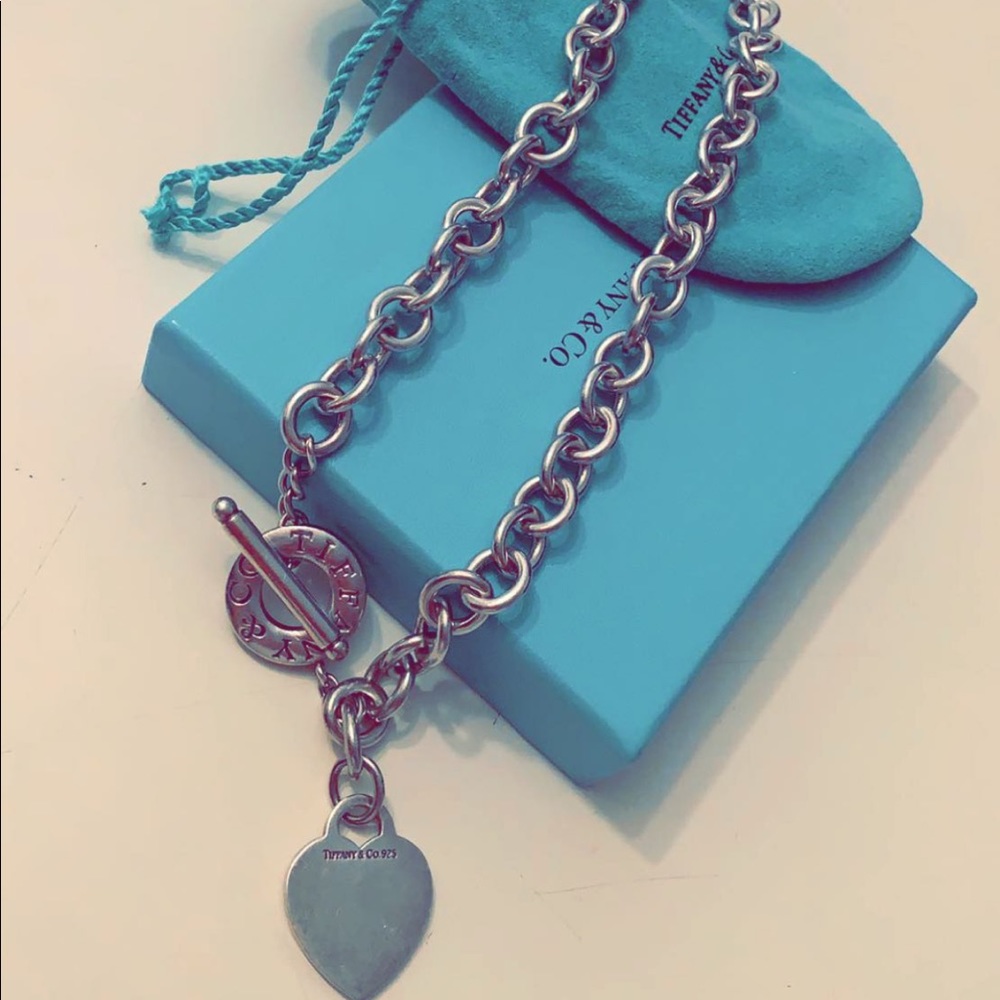 Tiffany & CO .925 sterling silver necklace